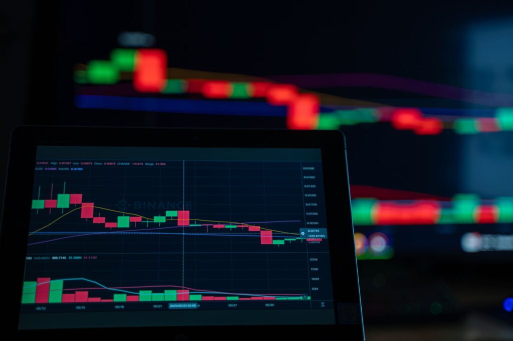 Bitcoin vicino ai massimi, i detentori di lungo periodo iniziano a vendere